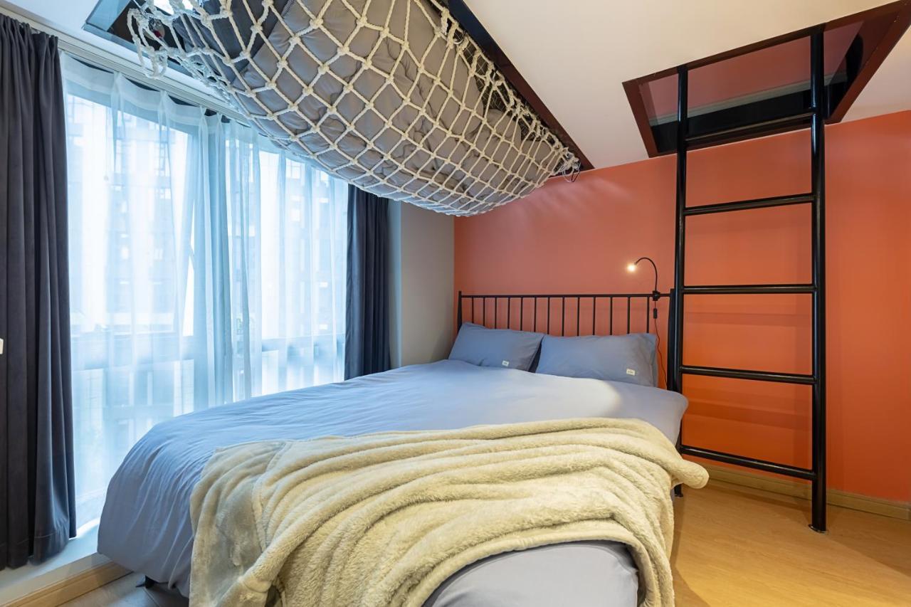 Loft Apartment With Slide Hammock With Movie Viewing Hangzhou Exterior photo